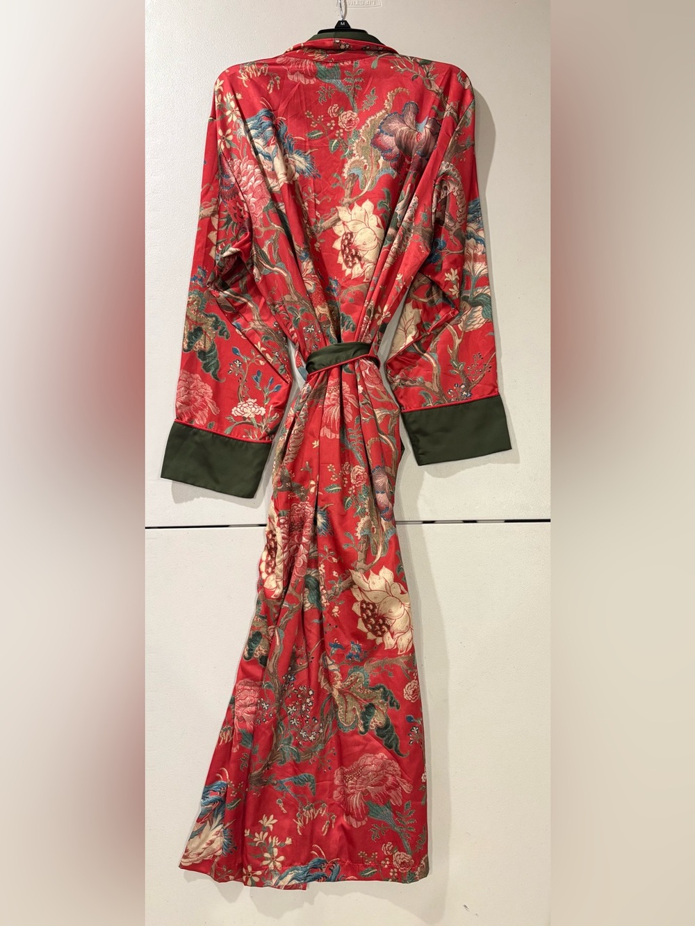 Pottery Barn Dahlia Kimono Robe Red Floral Satin Long Dressing Gown Size Large - Picture 8 of 8